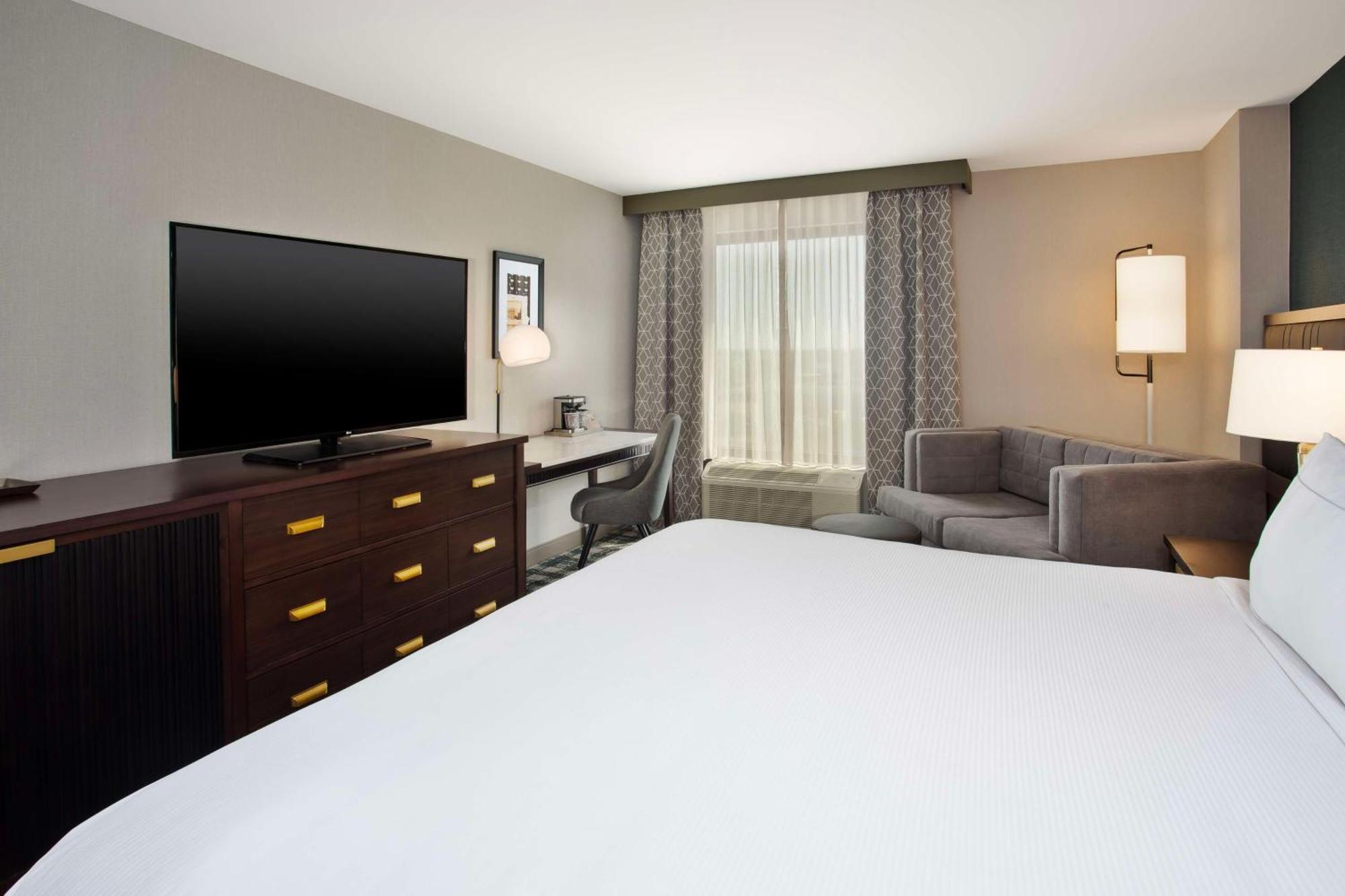 Doubletree By Hilton Lansing Hotel Ngoại thất bức ảnh