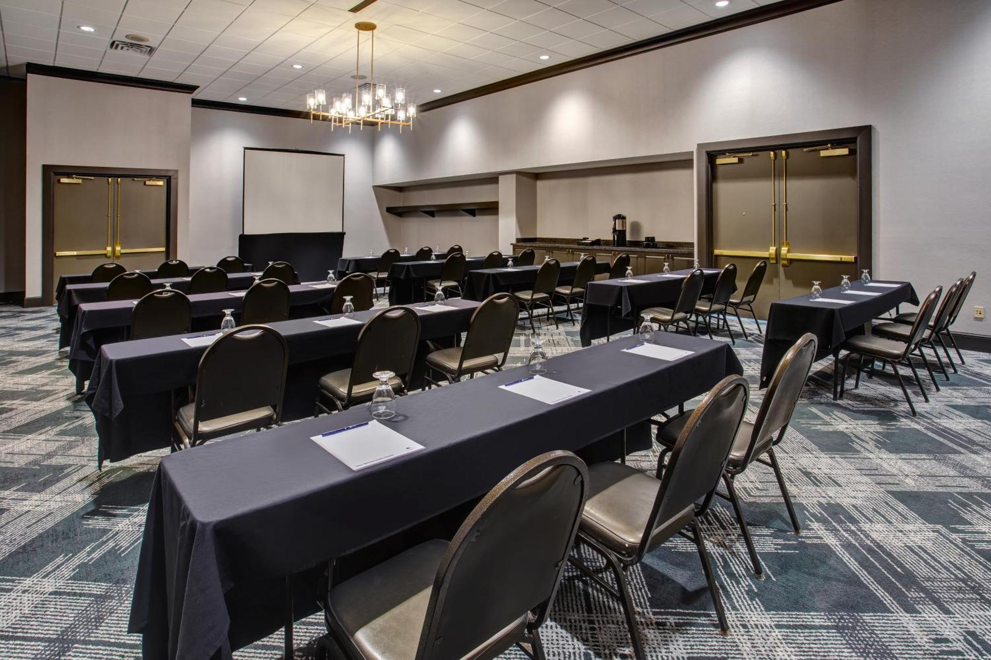 Doubletree By Hilton Lansing Hotel Ngoại thất bức ảnh