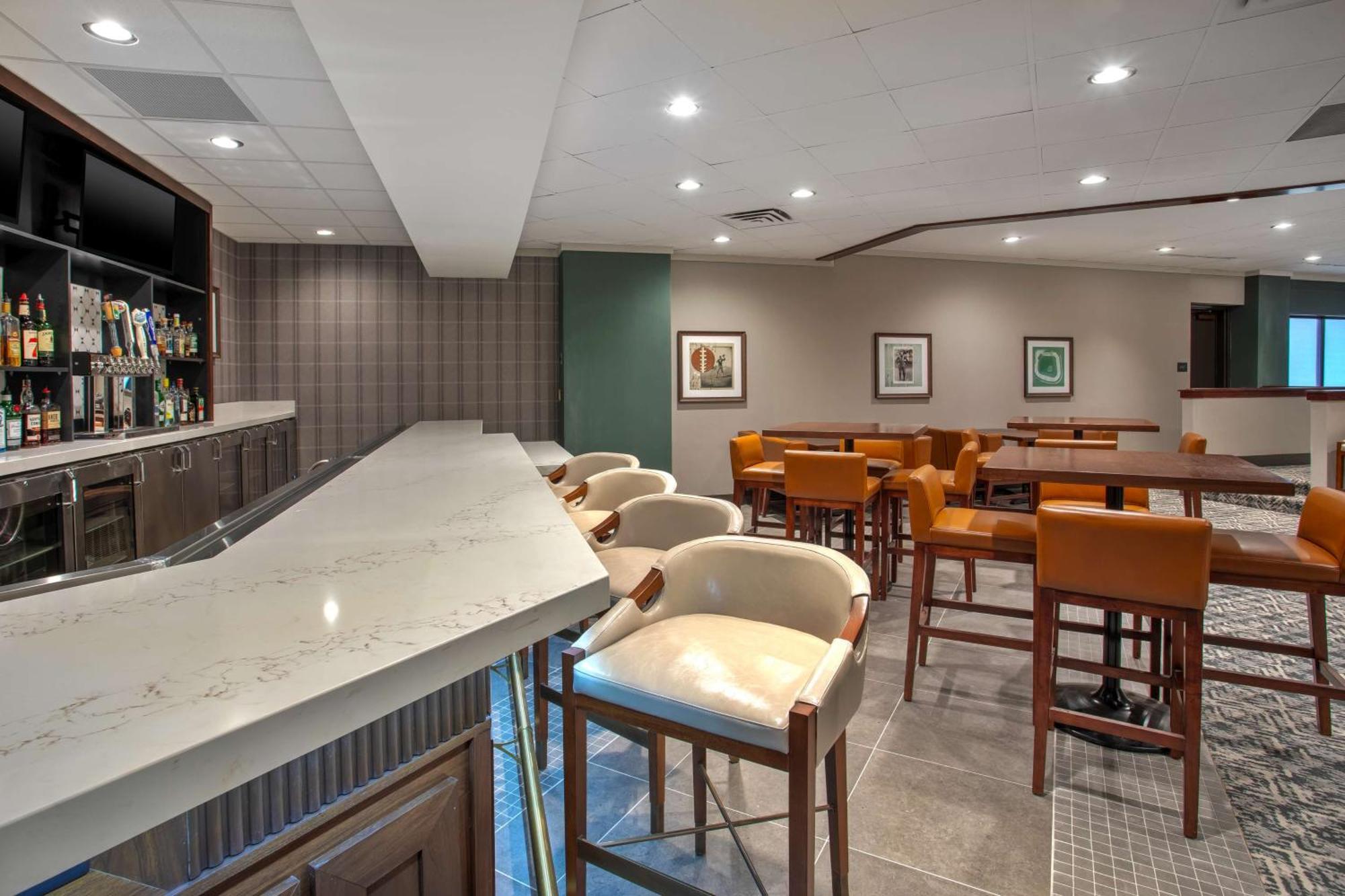 Doubletree By Hilton Lansing Hotel Ngoại thất bức ảnh