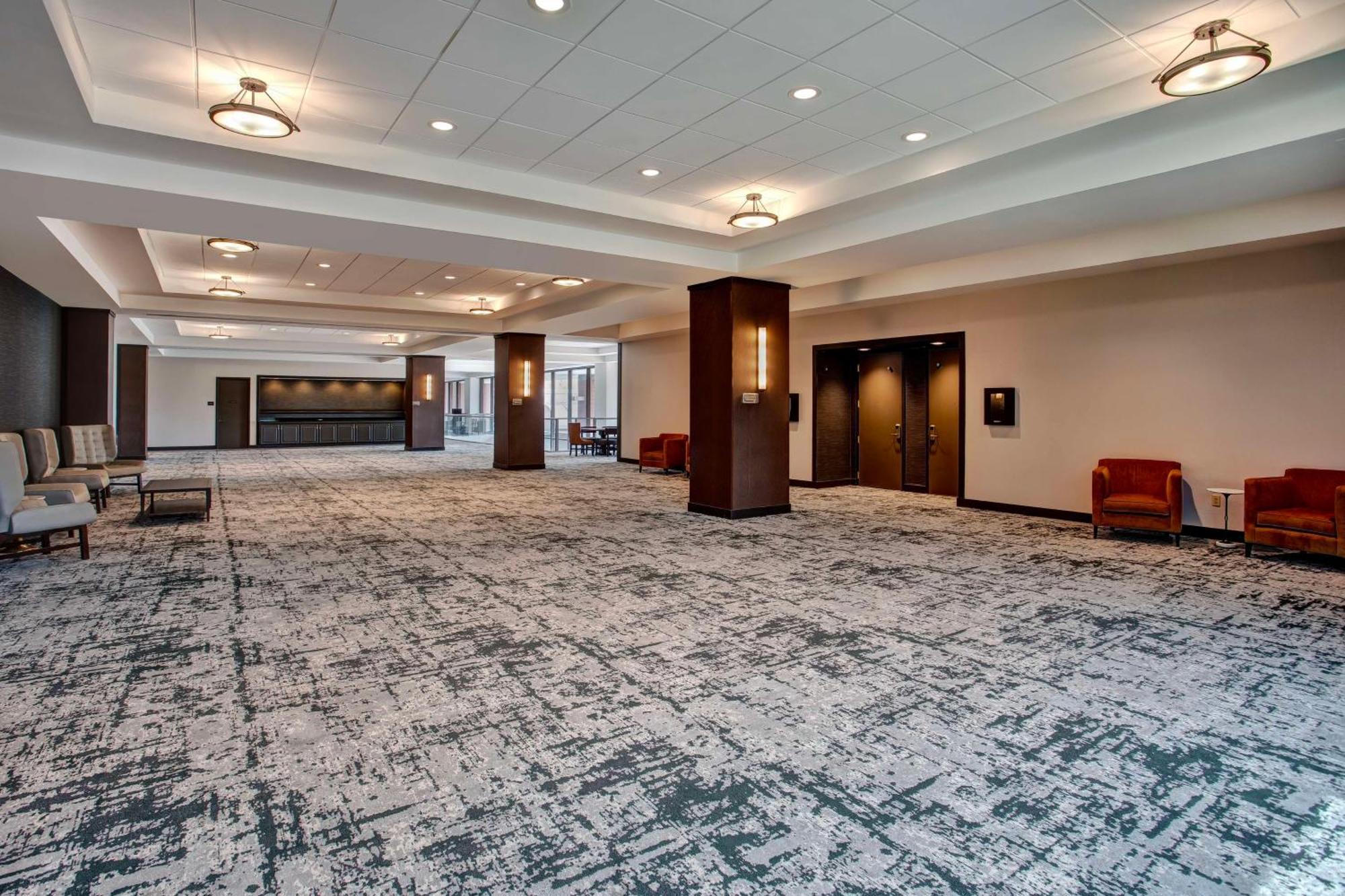 Doubletree By Hilton Lansing Hotel Ngoại thất bức ảnh