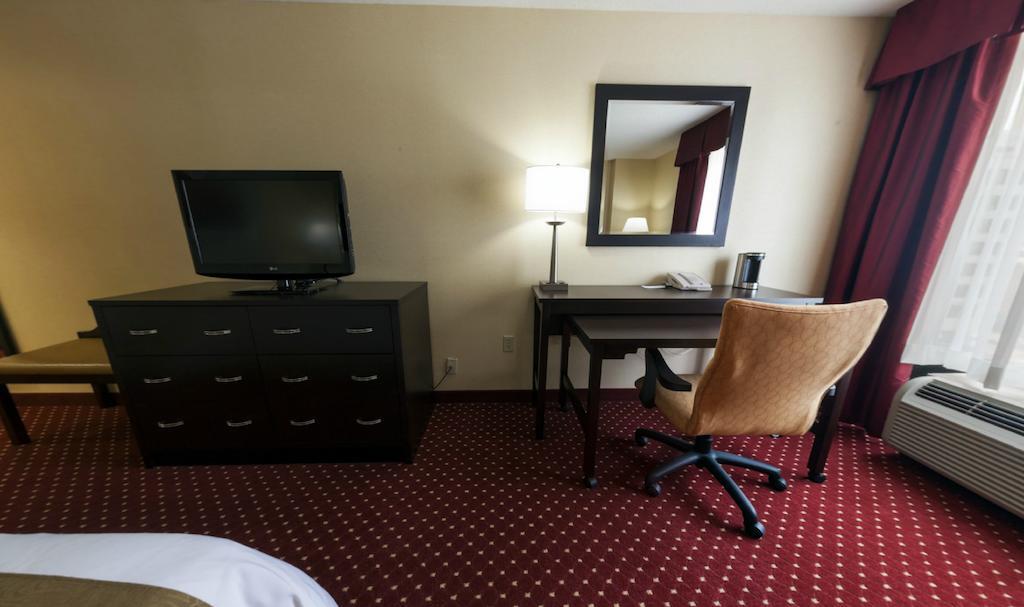 Doubletree By Hilton Lansing Hotel Phòng bức ảnh
